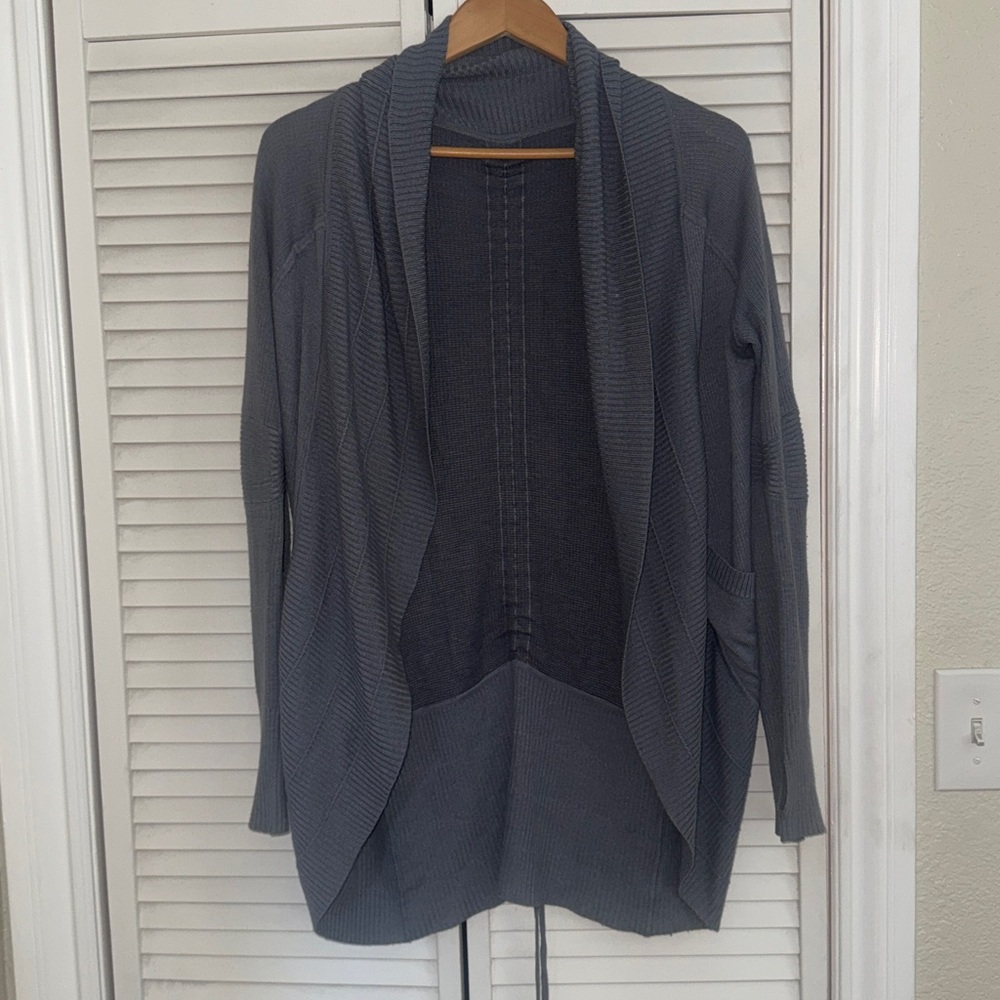 Lululemon Transformation Wrap Heathered Blurred Grey / Coal - 6 - Picture 9 of 12
